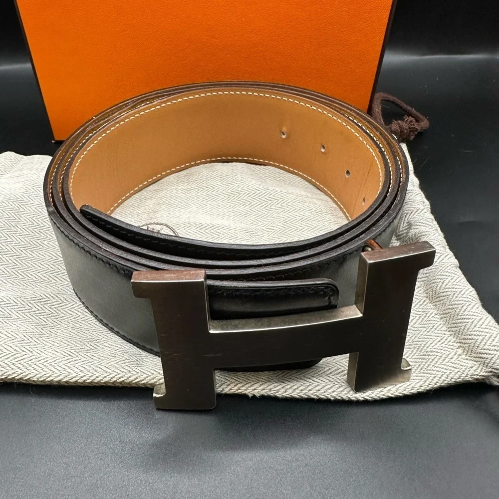 Hermes Signature Reversible Belt Black/Natural Full Presentation